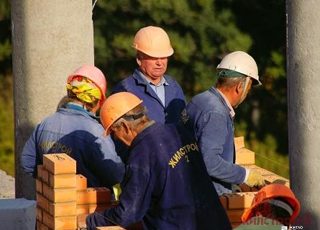 Круглосуточное строительство ЖК «ГРАНД» вахтовым методом: интервью гл.технолога АО «Жилстрой-2»