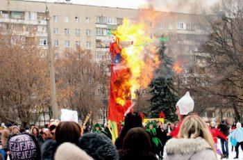В Дзержинском районе отпраздновали проводы зимы