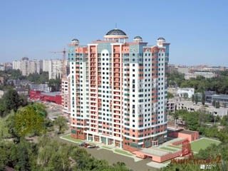 Завершается возведение 18-го этажа ЖК «Дом с ротондами» по ул.Сухумской