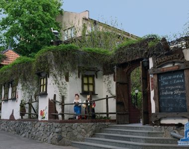 Ресторан «Подворье», ул. Чернышевская, 12, 1995 г.