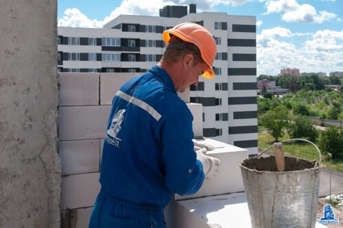 В трех секциях дома №3 ЖК “Пролicок” завершаются отделочные работы