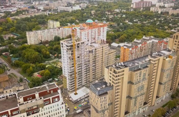 У сьомій секції ЖК “Павлівський квартал” завершено монтаж покриття