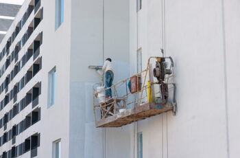 У секції №1 будинку №6 ЖК “Пролісок” завершується кладка внутрішніх стін восьмого поверху